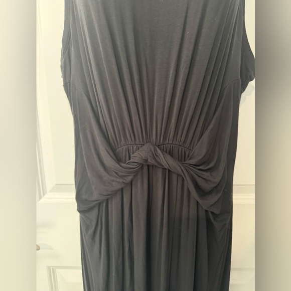 24/7 Tansy Twist Dress - Picture 5 of 10